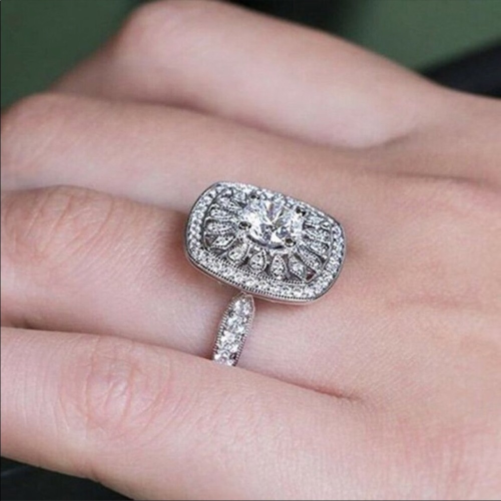 Vintage 925 Silver Round Cut White Sapphire Ring - Picture 2 of 4